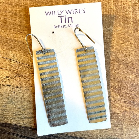 Tin and sterling silver artisan earrings - Picture 3 of 4